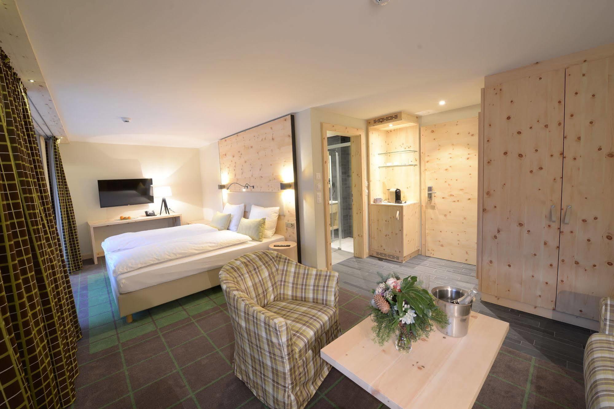 Alpenhotel Fleurs De צרמט מראה חיצוני תמונה