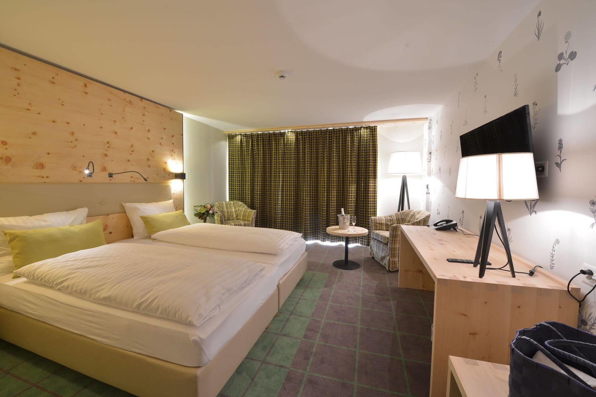 Alpenhotel Fleurs De צרמט מראה חיצוני תמונה